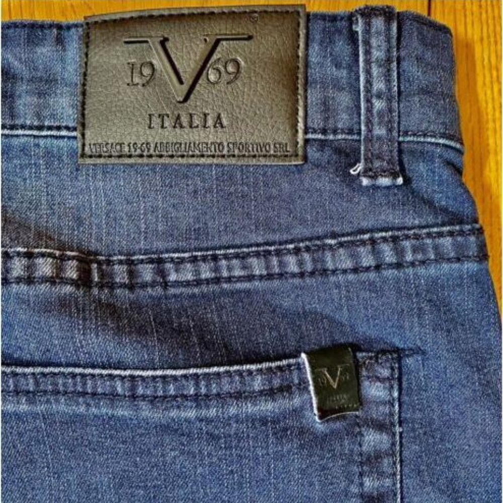 Versace V19-69 Abbigliamento Sportivo SRL Dk Blue Jeans Mens 38x32 Milano Italia